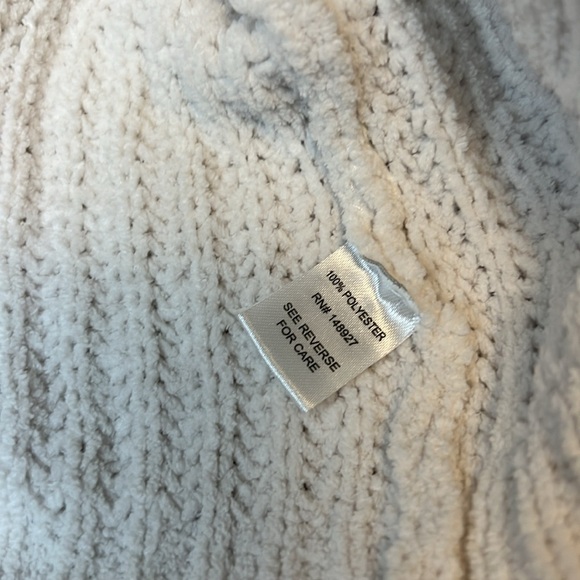 Star & Ivy Girls Size Large (14-16) White Knit Sweater - Picture 3 of 5